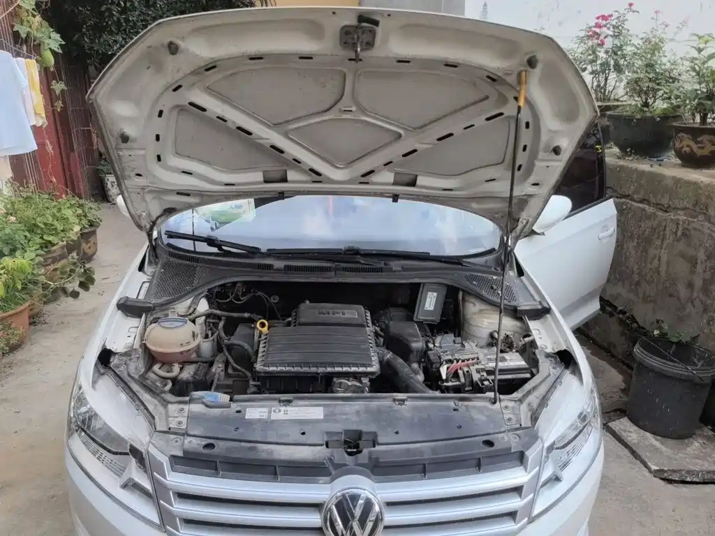 Volkswagen Santana — миниатюра 11