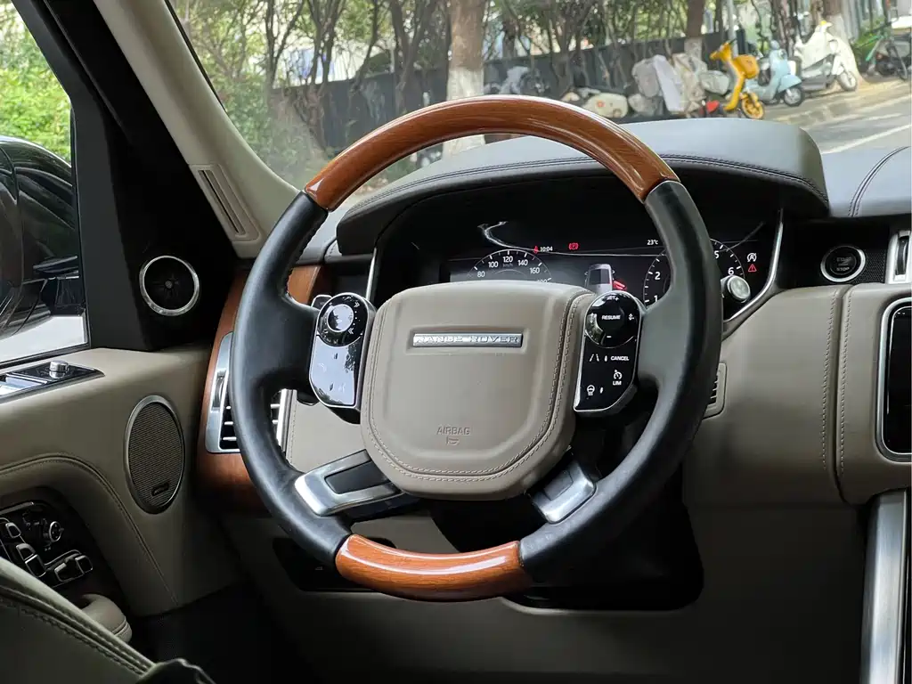 Land Rover Range Rover — миниатюра 18