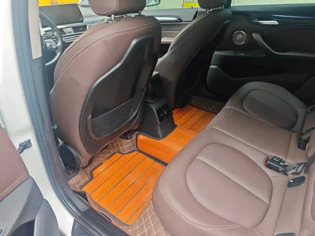 BMW X1 — миниатюра 10