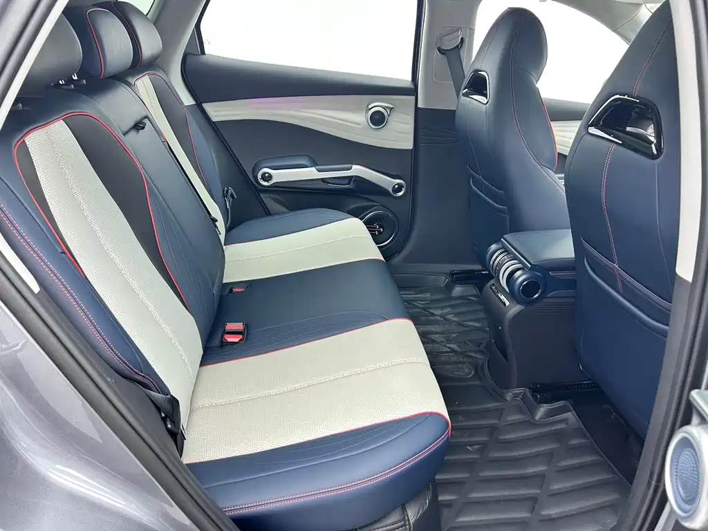 BYD Yuan Plus — миниатюра 9
