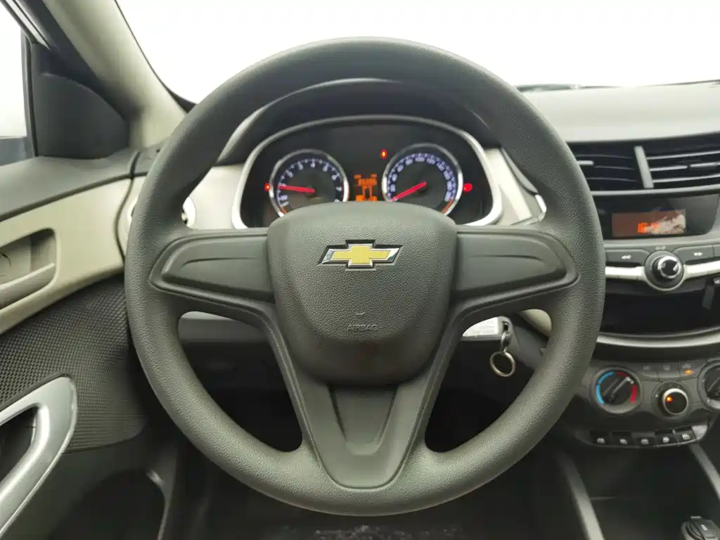 Chevrolet Sail — миниатюра 11