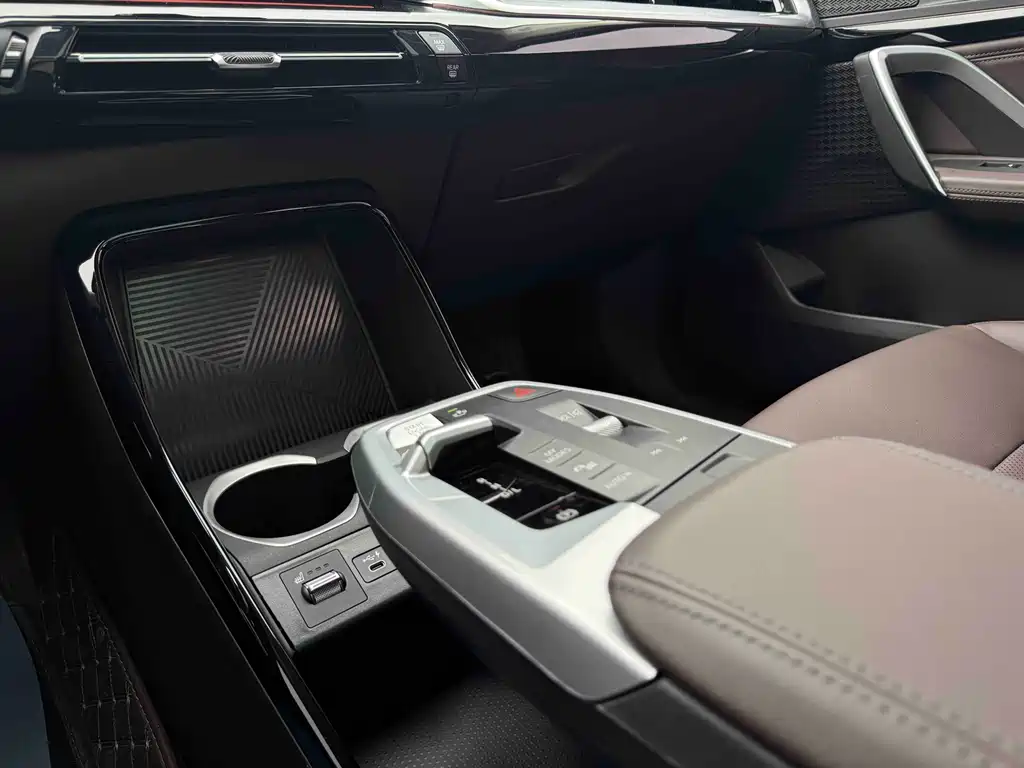 BMW X1 — миниатюра 13