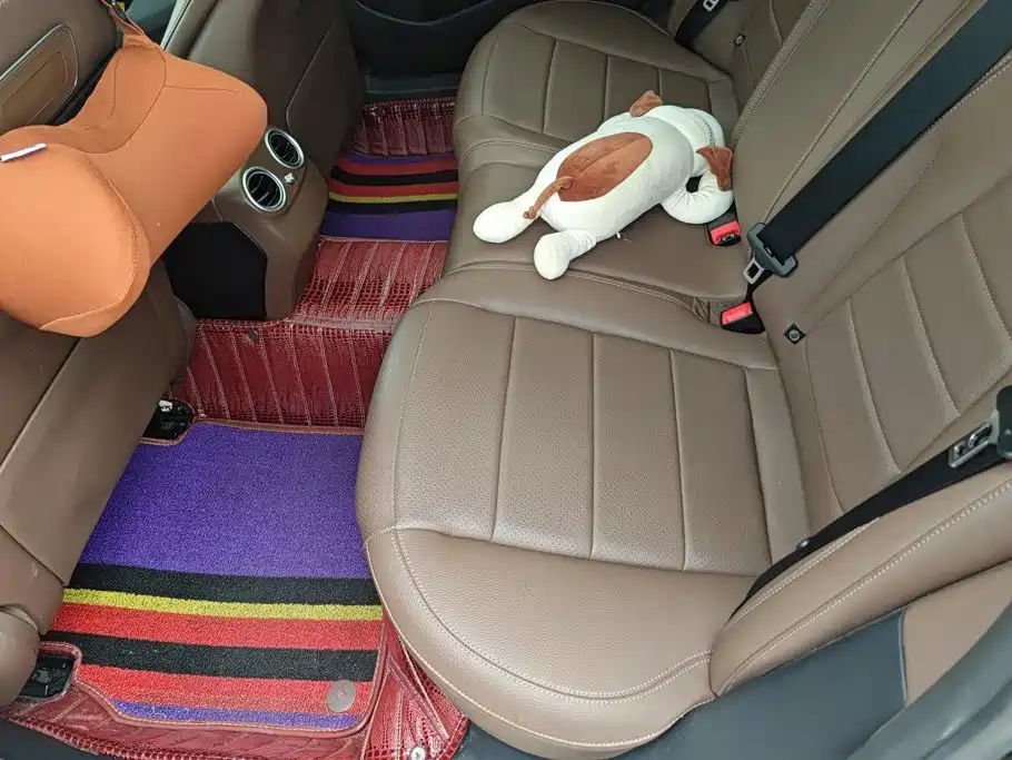 Mercedes-Benz E-Class — миниатюра 11
