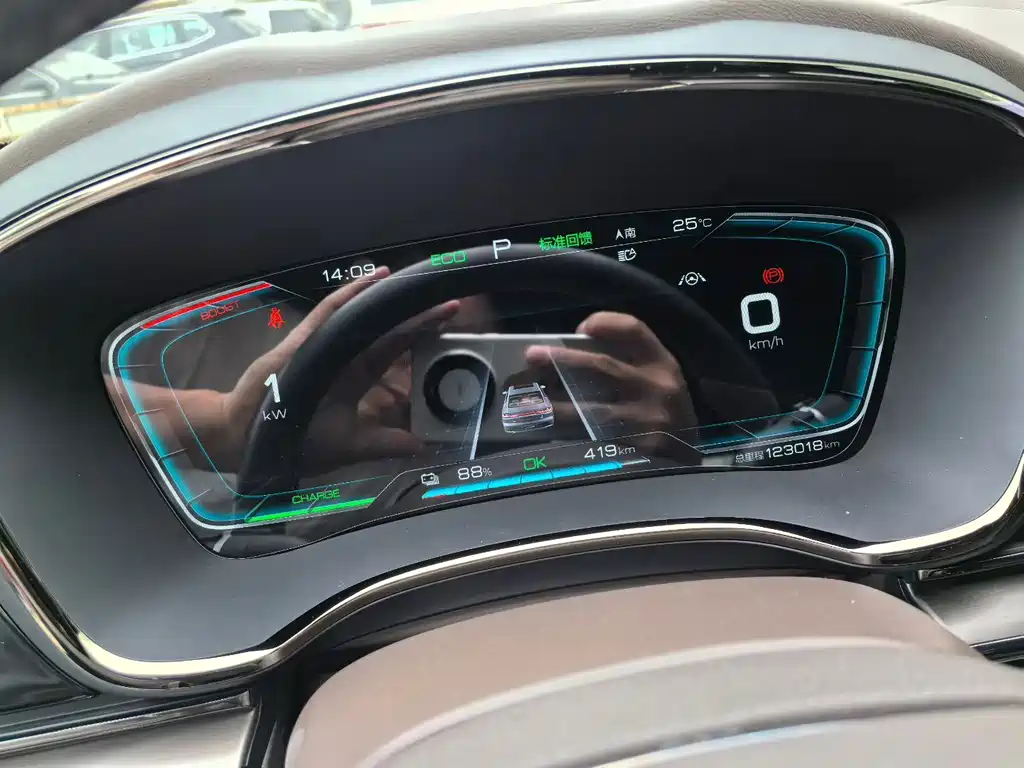 BYD Han — миниатюра 7