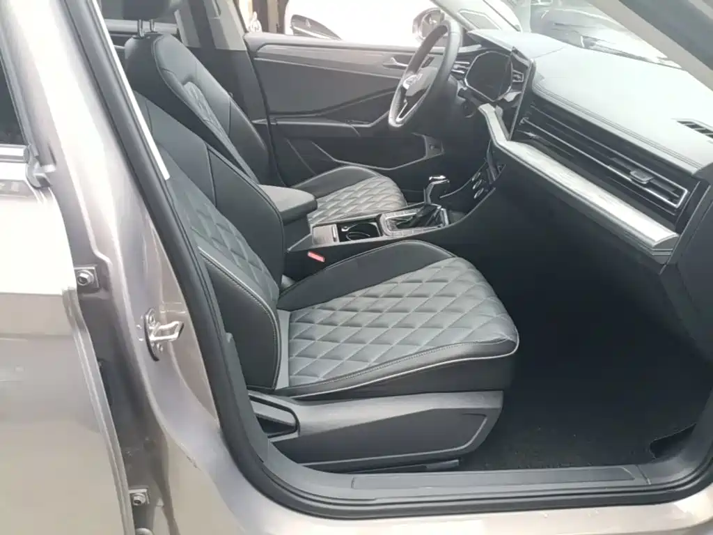 Volkswagen Sagitar — миниатюра 25