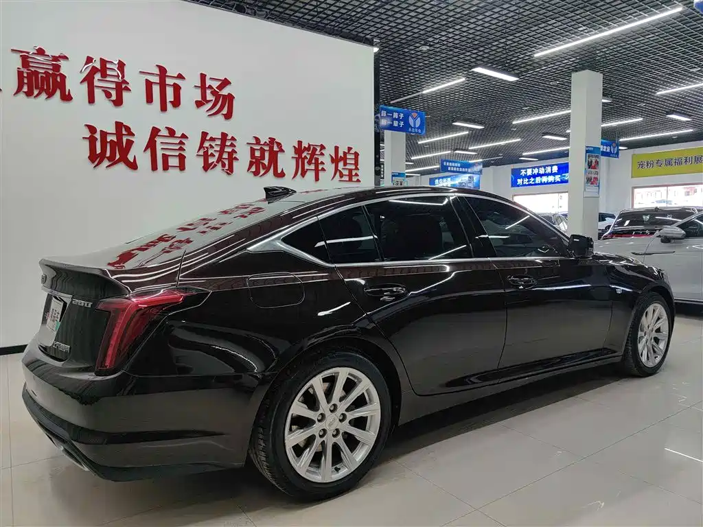 Cadillac CT5 - фото 4
