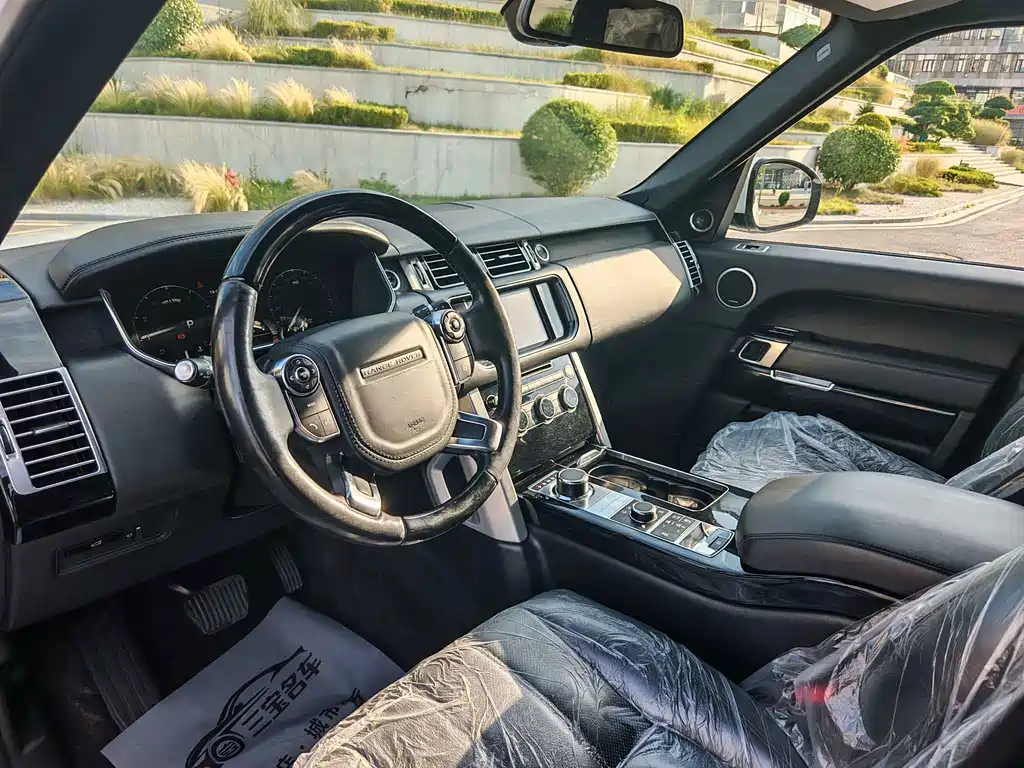 Land Rover Range Rover — миниатюра 8