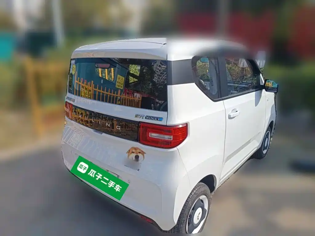 Wuling MINIEV — миниатюра 4