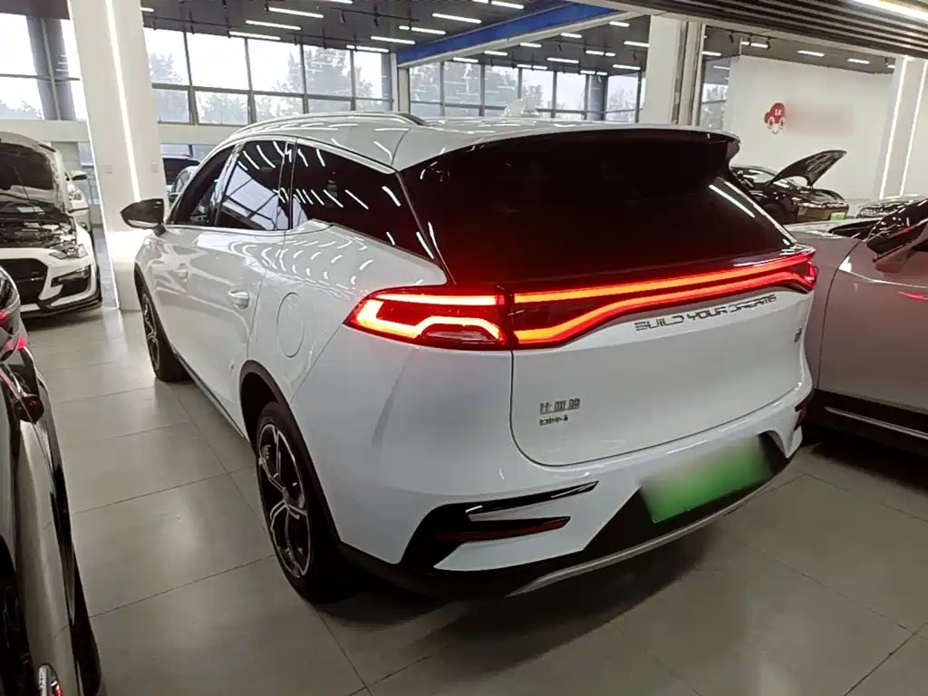 BYD Tang New Energy — миниатюра 5