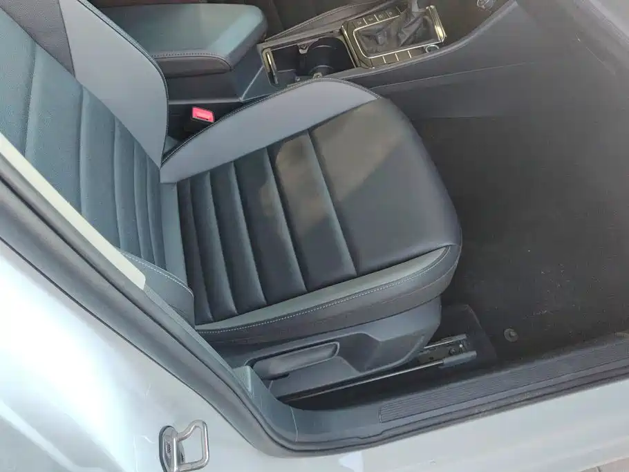 Volkswagen Sagitar — миниатюра 8