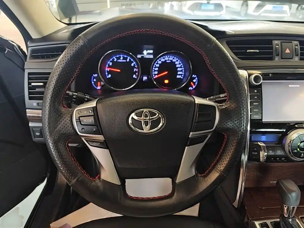 Toyota Reiz — миниатюра 11