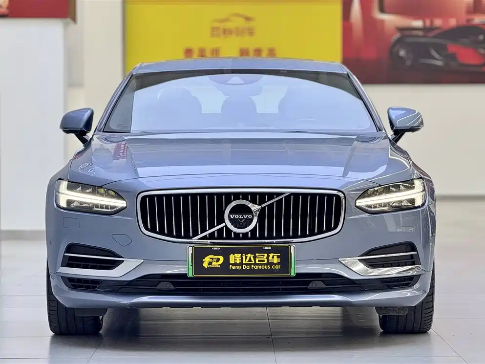 Volvo S90 2019 T8 E VI
