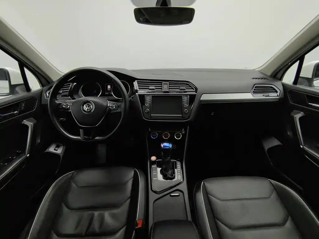 Volkswagen Tiguan L — миниатюра 5