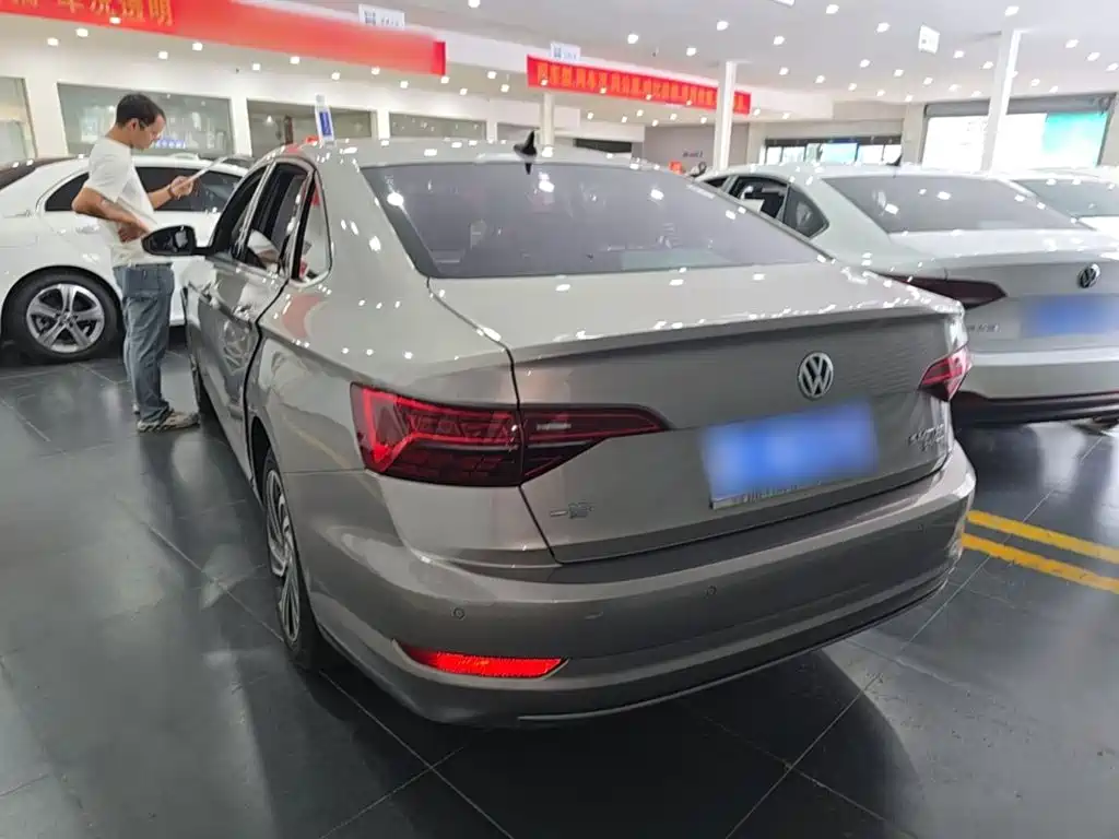 Volkswagen Sagitar — миниатюра 5