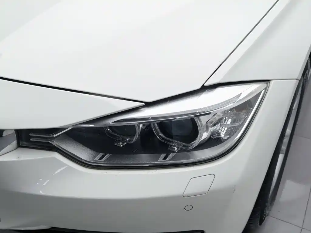 BMW 3 Series — миниатюра 7