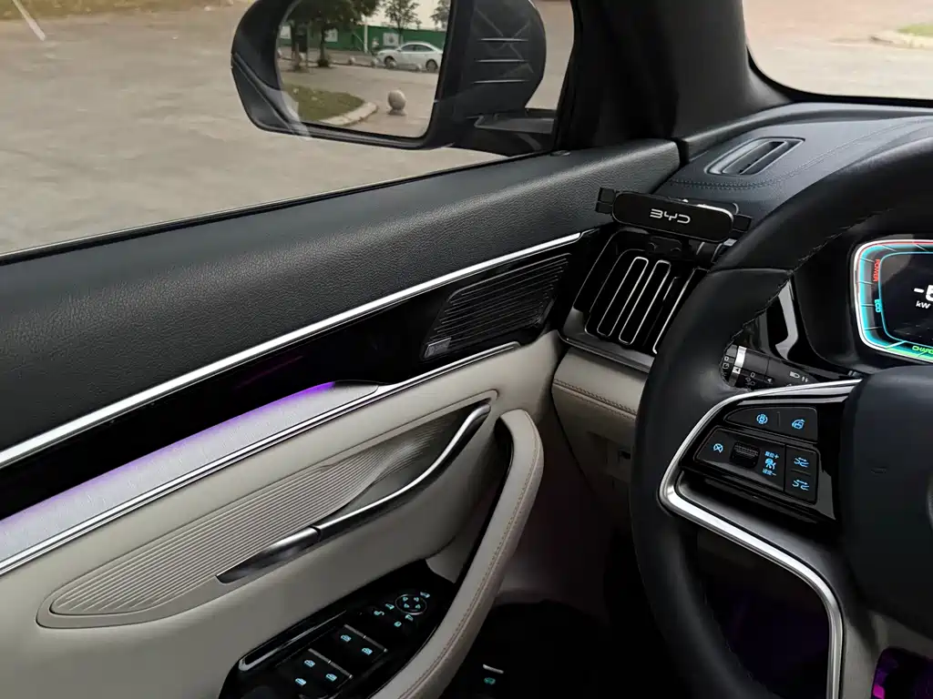 BYD PLUS New Energy — миниатюра 12