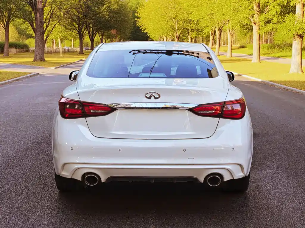 INFINITI Q50L