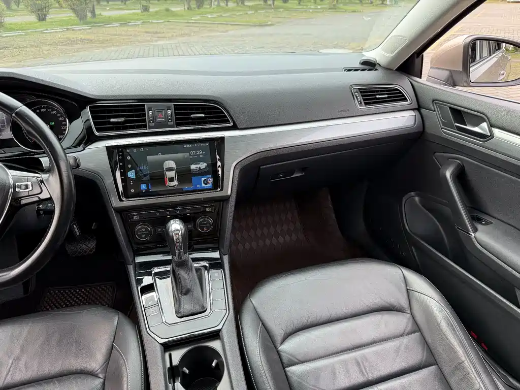 Volkswagen Lamando — миниатюра 7