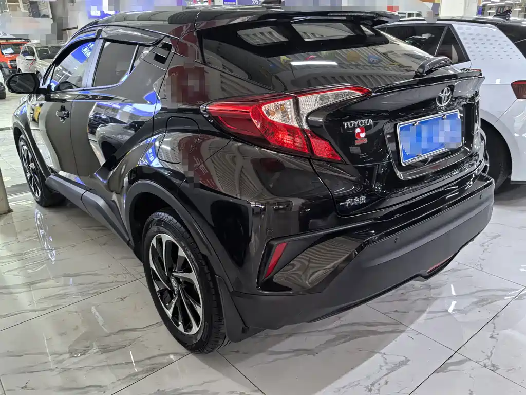 Toyota IZOA - фото 4