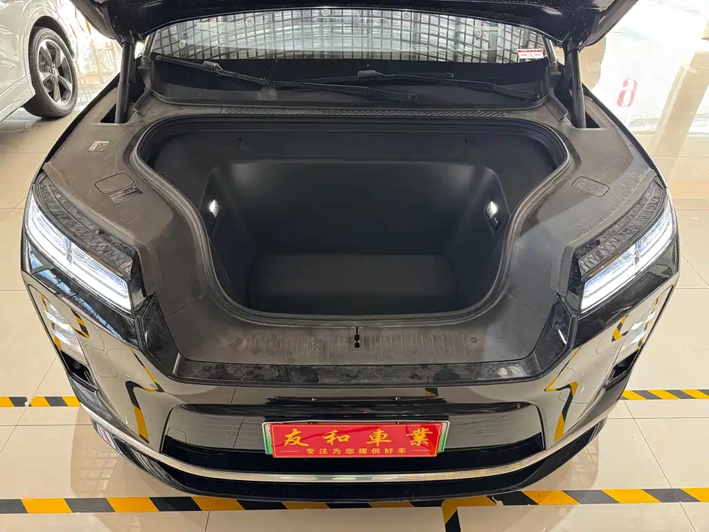 NIO ES8 — миниатюра 15