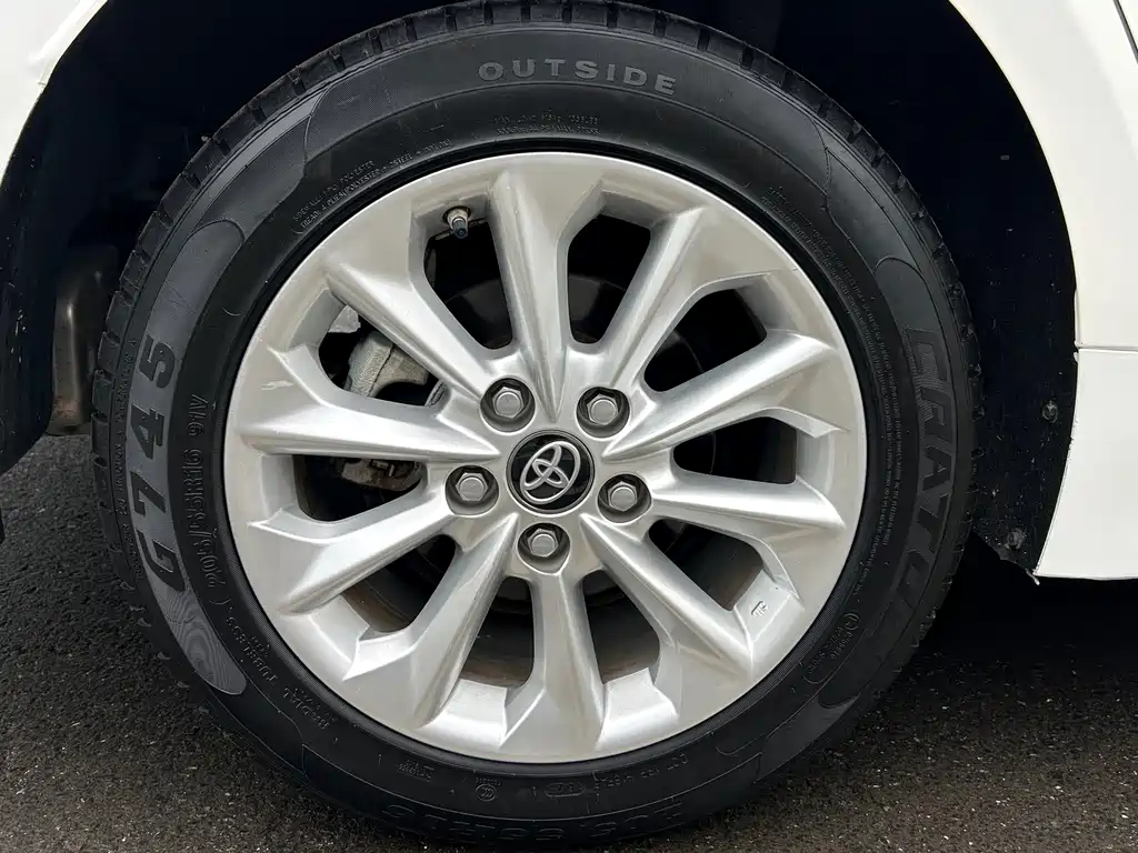 Toyota Corolla — миниатюра 13