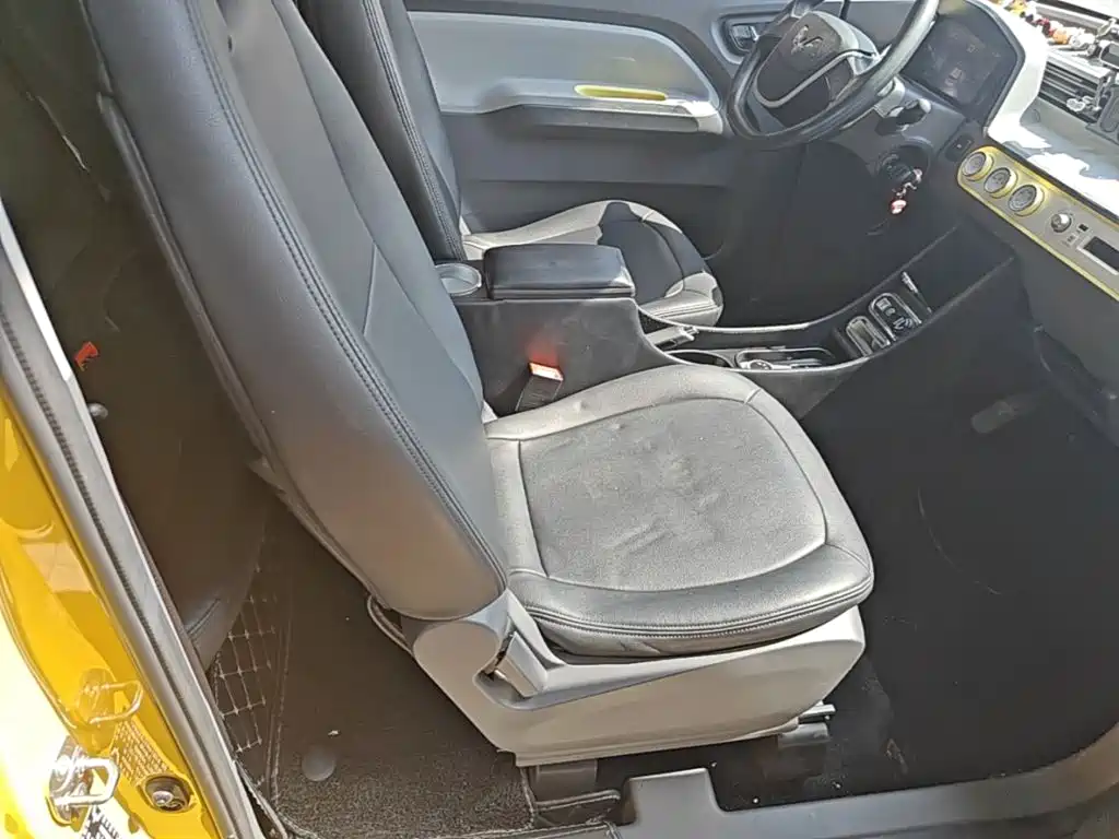 Wuling MINIEV — миниатюра 25