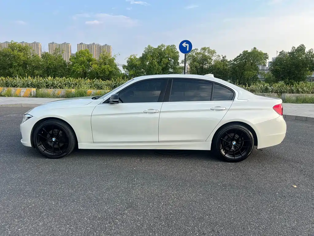 BMW 3 Series — миниатюра 4