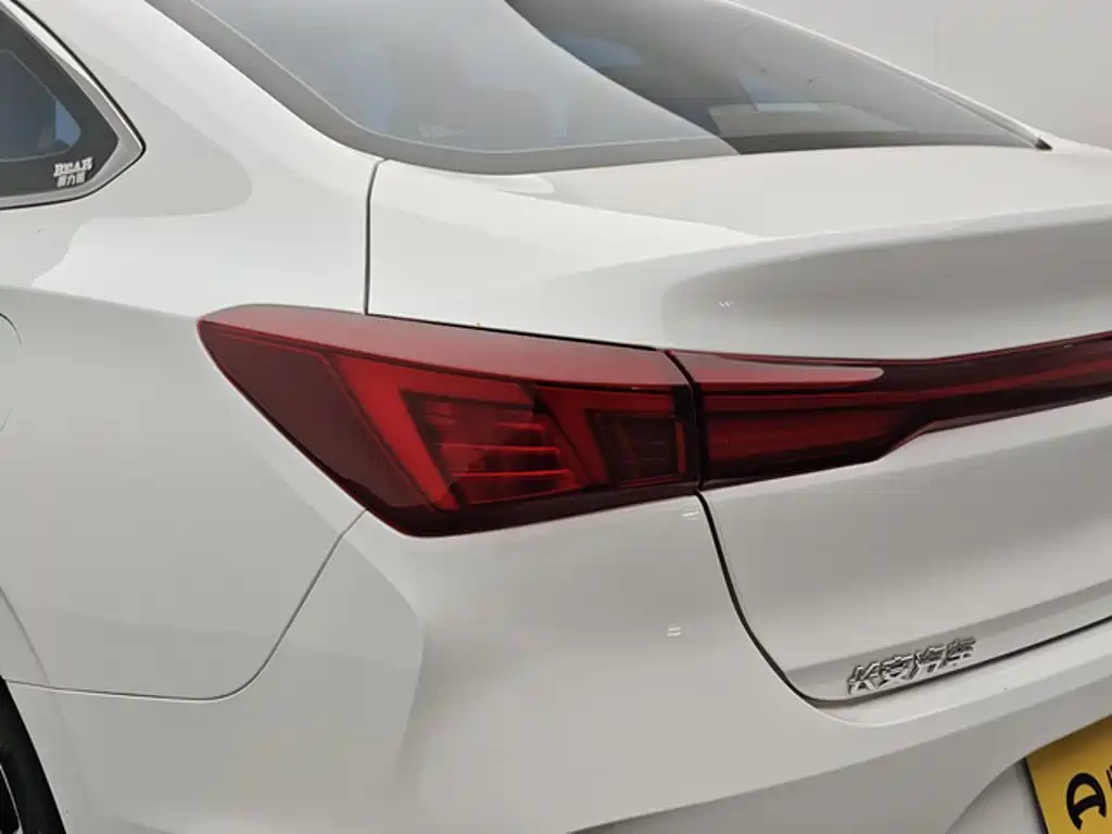 Changan Eado — миниатюра 13