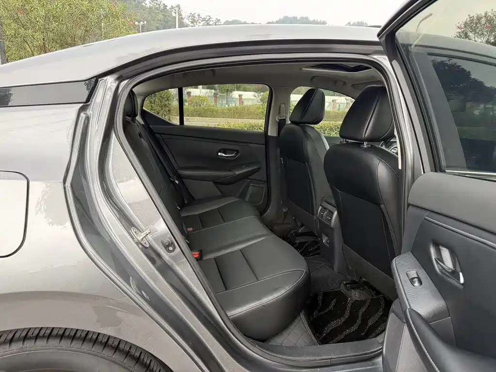 Nissan Sylphy — миниатюра 9
