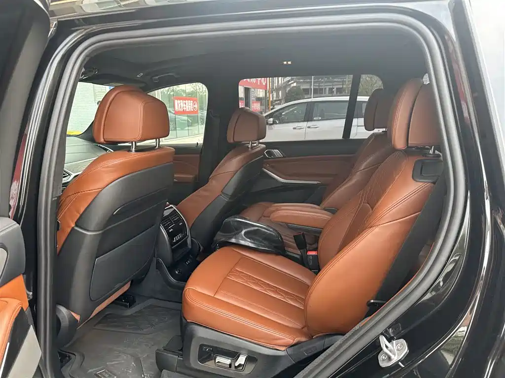 BMW X7 — миниатюра 5