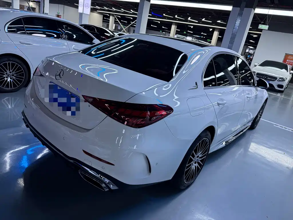 Mercedes-Benz C-Class — миниатюра 16