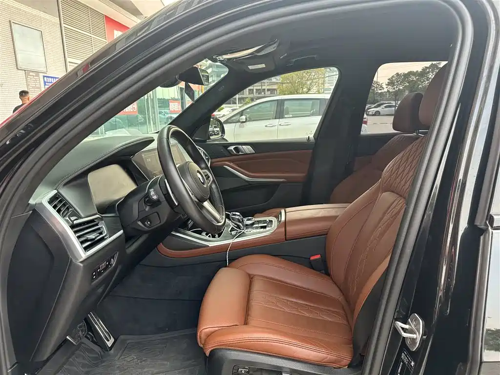 BMW X7 — миниатюра 4