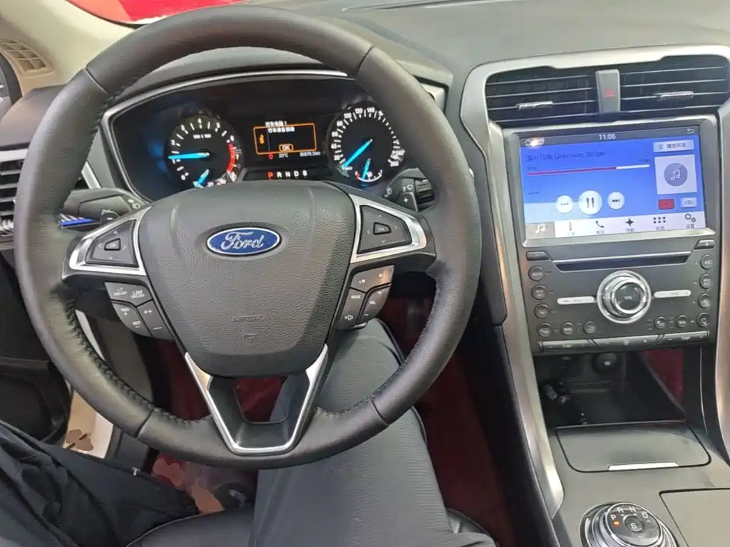 Ford Mondeo — миниатюра 10