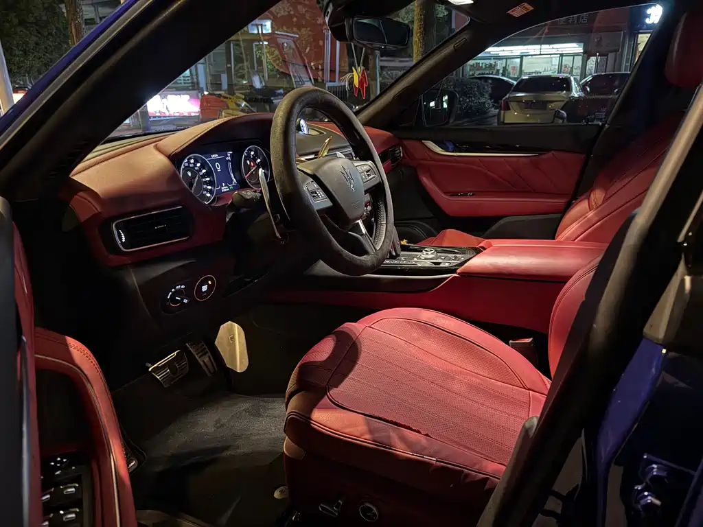 Maserati Levante — миниатюра 5