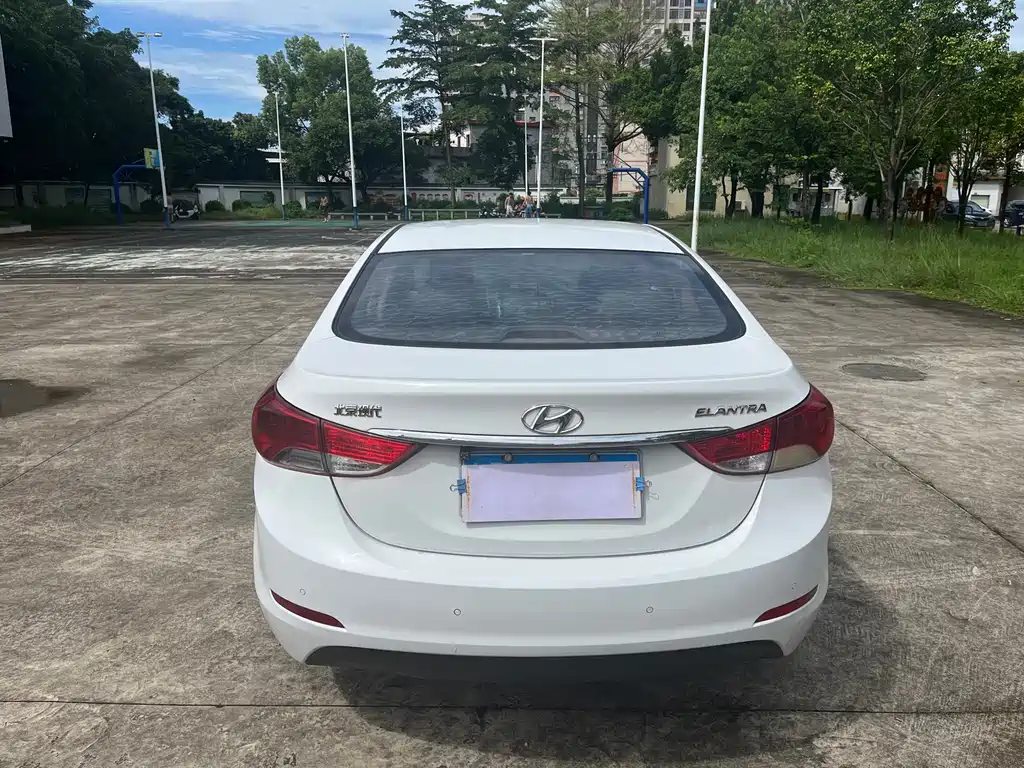 Hyundai Elantra Langdong — миниатюра 4