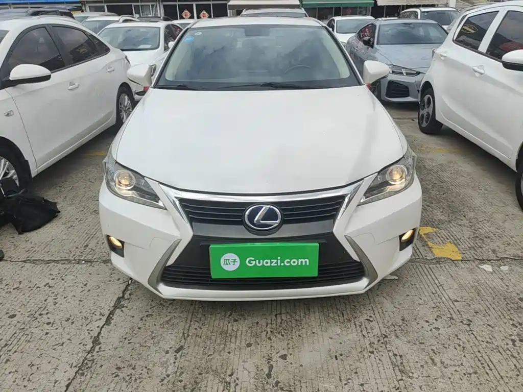 Lexus CT — миниатюра 3