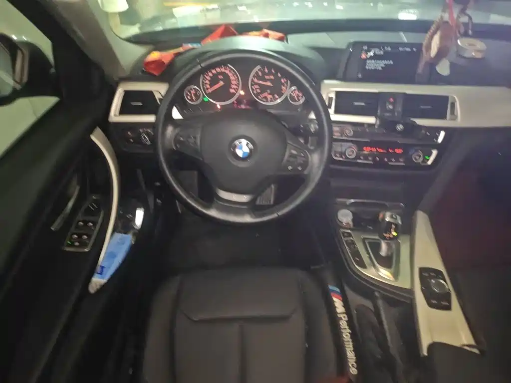 BMW 3 Series — миниатюра 3