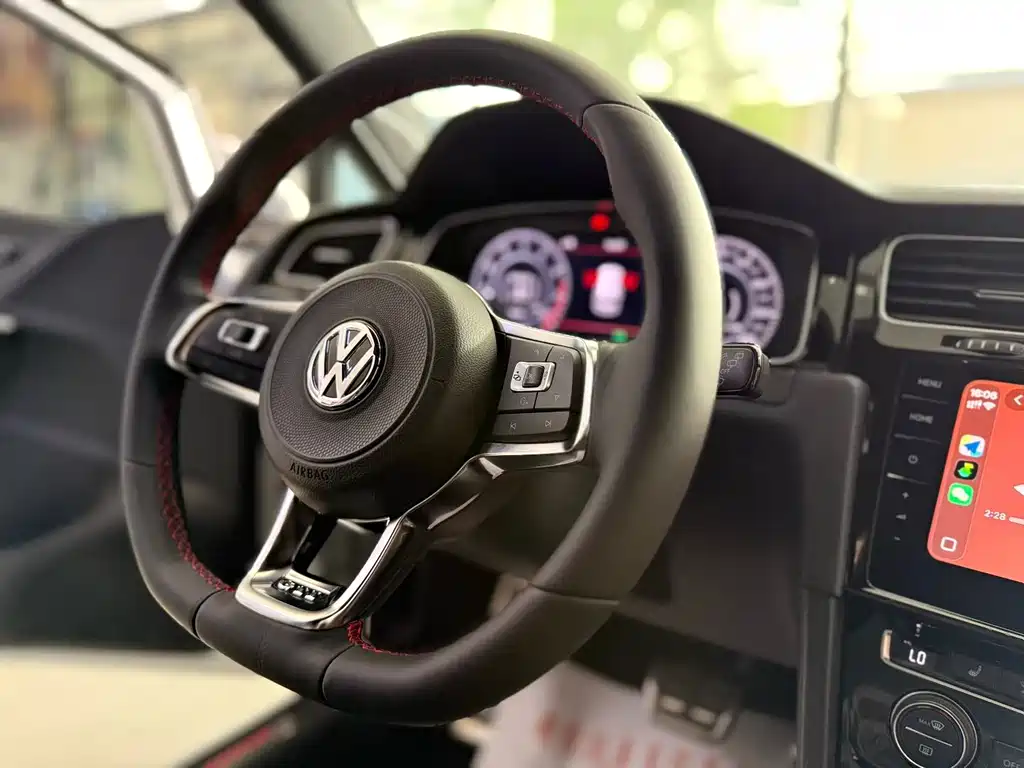 Volkswagen Golf GTI GTI 2018 2.0TSI GTI