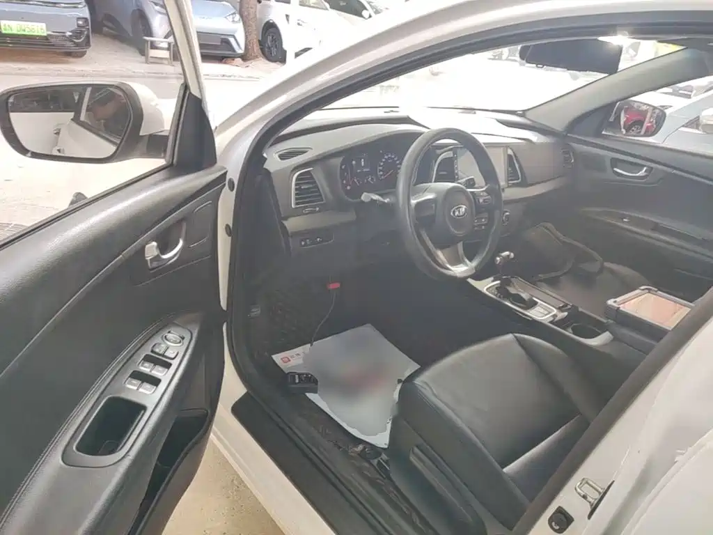 Kia K4 — миниатюра 16