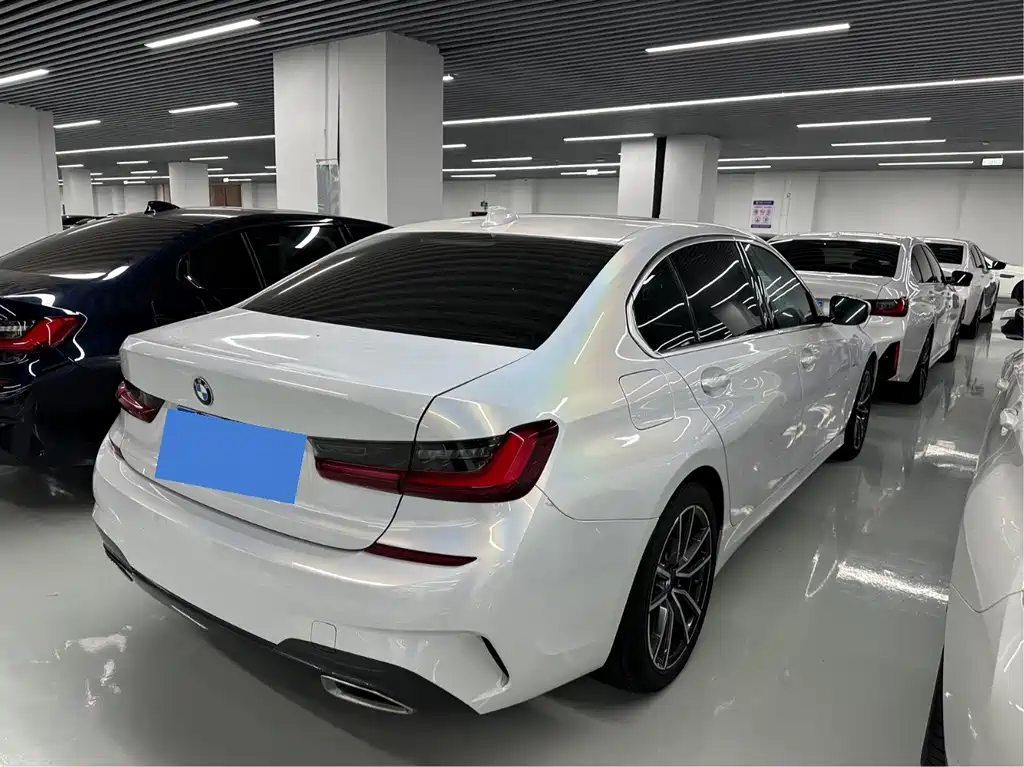 BMW 3 Series — миниатюра 17