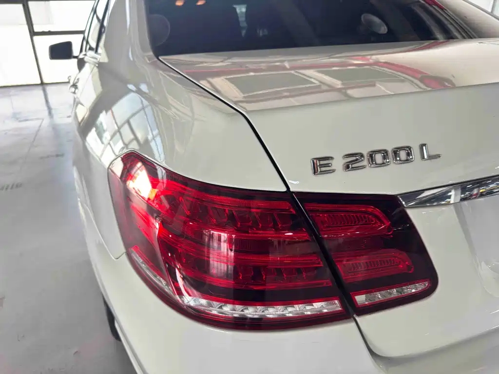 Mercedes-Benz E-Class — миниатюра 20