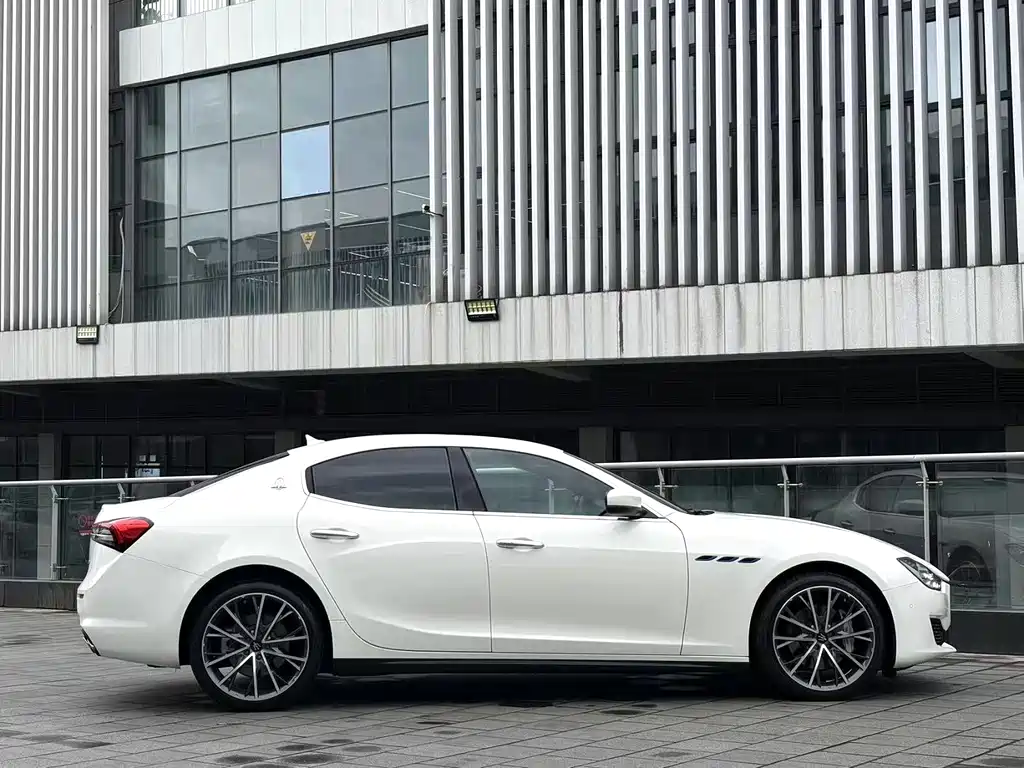 Maserati Ghibli 2021 2.0T