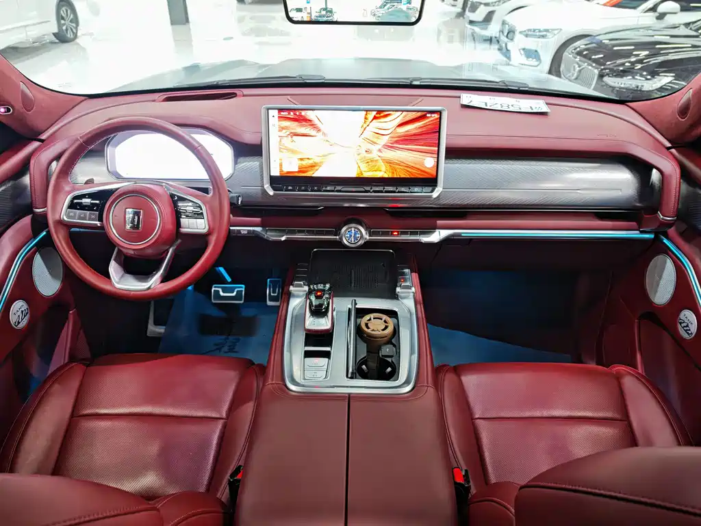 TANK TANK 700 NEW ENERGY