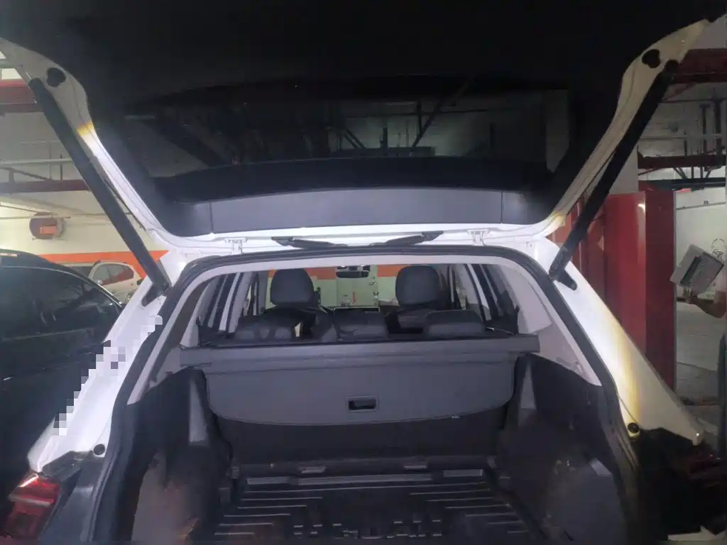 Volkswagen Tiguan L — миниатюра 16