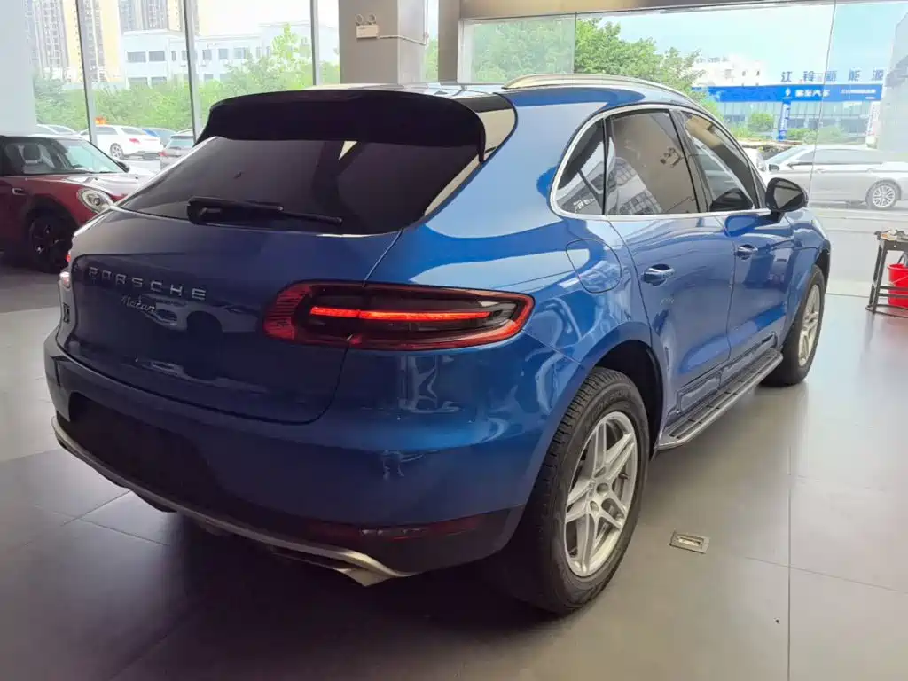 Porsche Macan — миниатюра 7