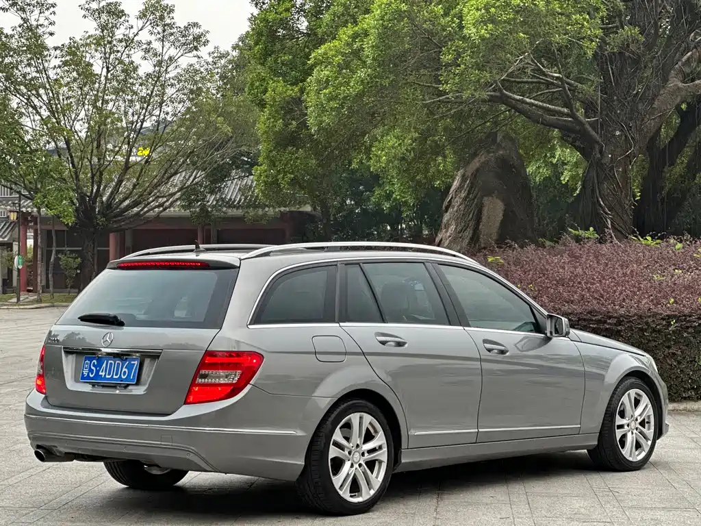 Mercedes-Benz C-Class (Import) — миниатюра 18