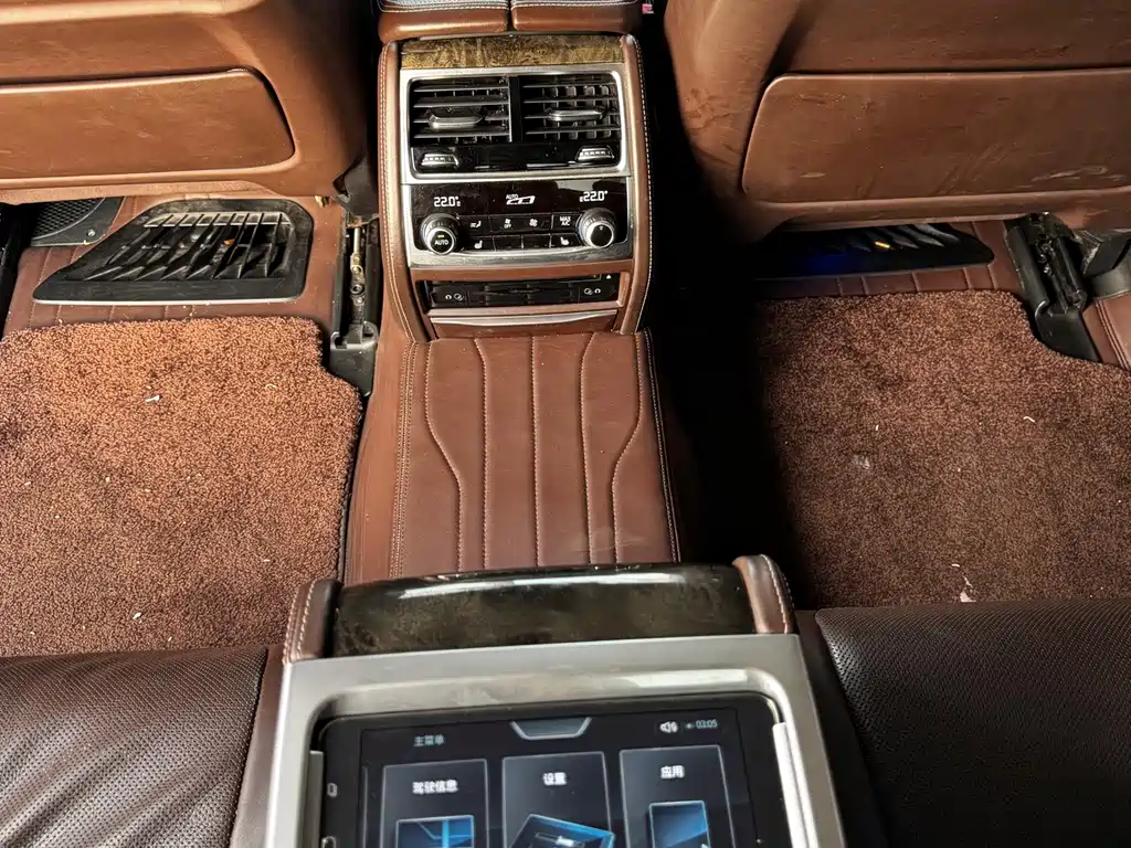 BMW 7 Series — миниатюра 16