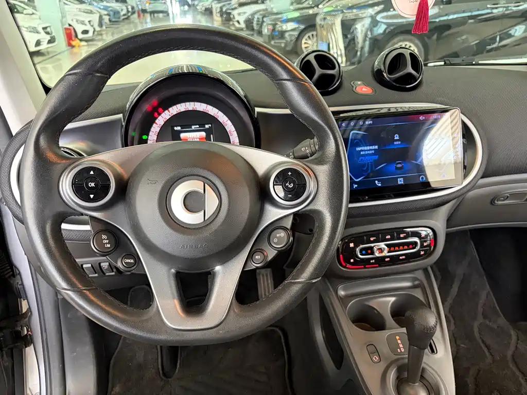 smart Smart Fortwo — миниатюра 8