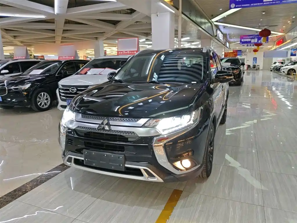 Mitsubishi Outlander 2021