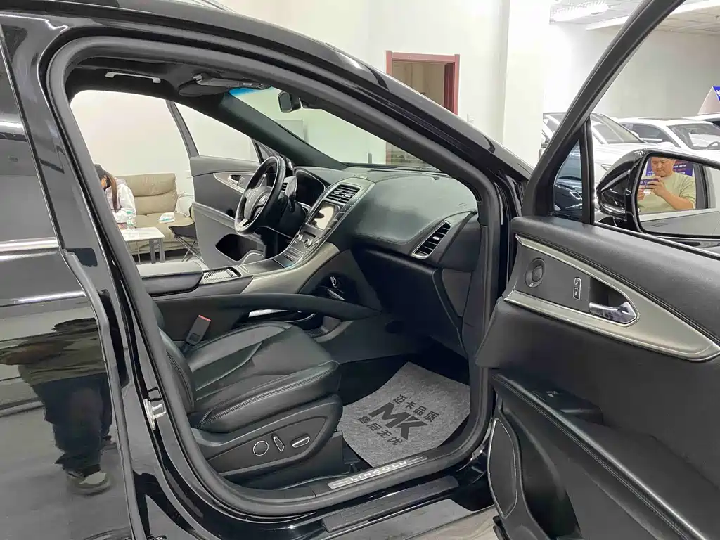 Lincoln MKX — миниатюра 7